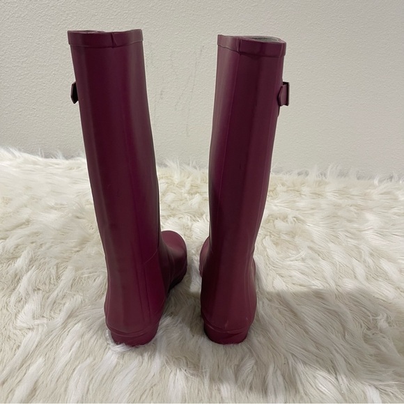 Women’s Nomad Matte Berry Rain Boots Size 6 US! - Picture 8 of 11